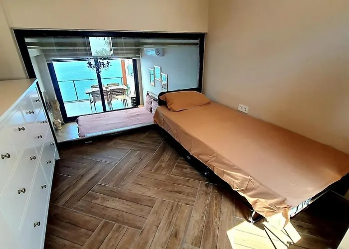 Duplex With Spectacular Sea View In Yalikavak *