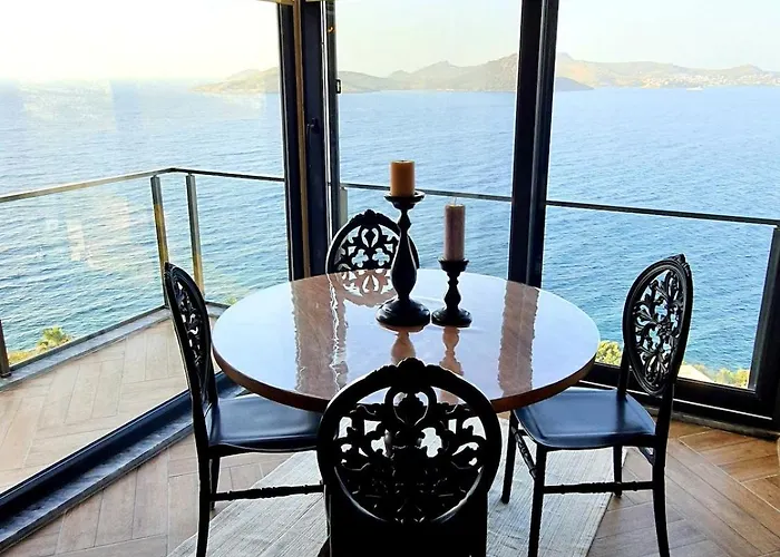 Duplex With Spectacular Sea View In Yalikavak וילה