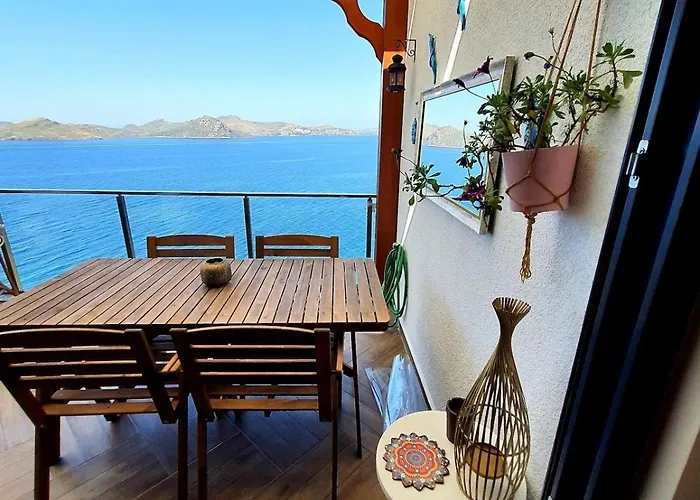 Villa Duplex With Spectacular Sea View In Yalikavak *